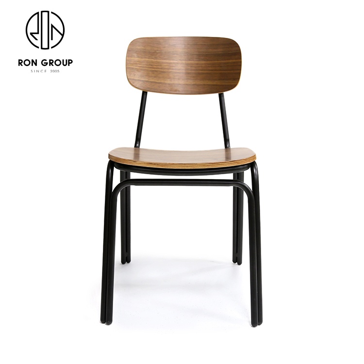 Wholesales nordic leisure Industrial restaurant coffee shop modern lounge design mental frame Bent wood cafe dinning chairs