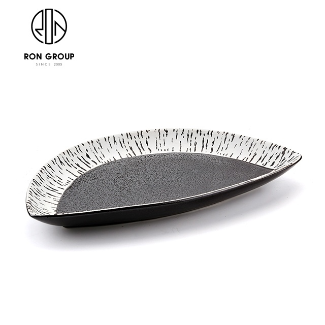 Customized logo simple designhot dinner dish restaurant ceramic plate