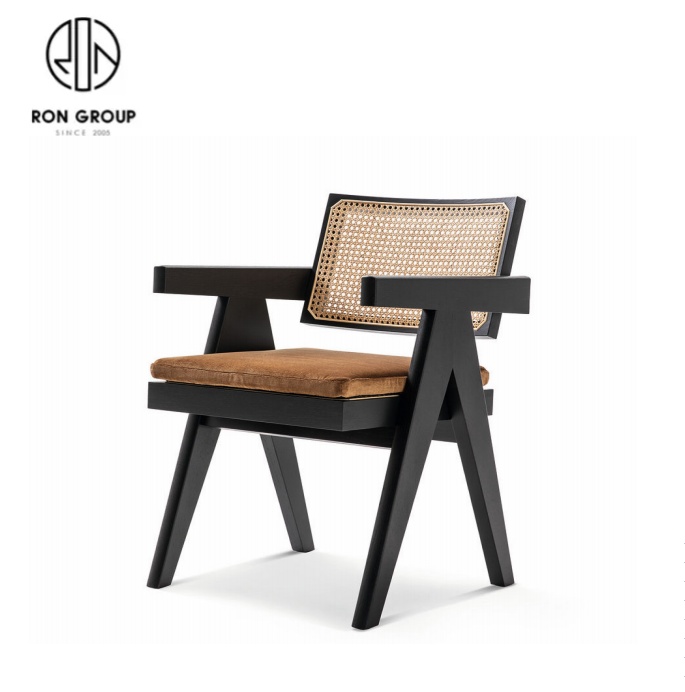 Luxury bottom tufted dining chair for restaurant modern wood dining chairs with arm