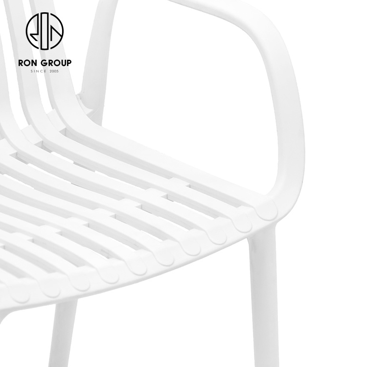 Hot Sale Restaurant Chair Simple Style Black White Party Furniture Dining Chair for Garden Restaurant