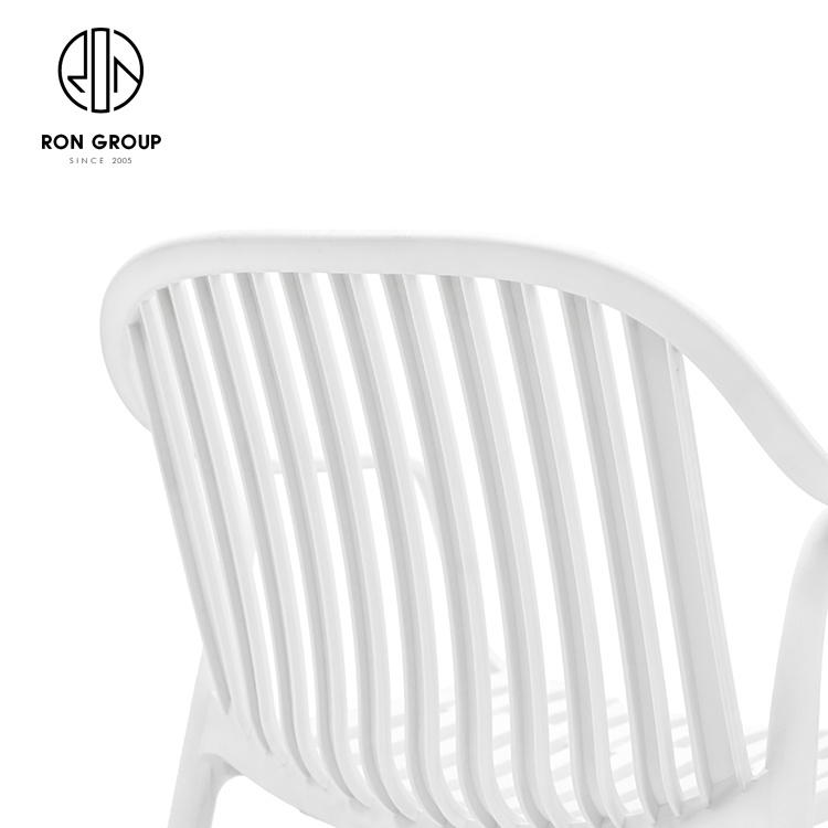 Hot Sale Restaurant Chair Simple Style Black White Party Furniture Dining Chair for Garden Restaurant