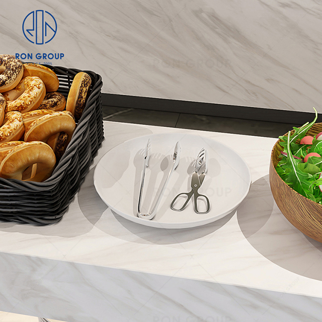 Exquisite superior quality hotel restaurant banquet buffet simple style practical and convenient Stainless steel salad fork nip