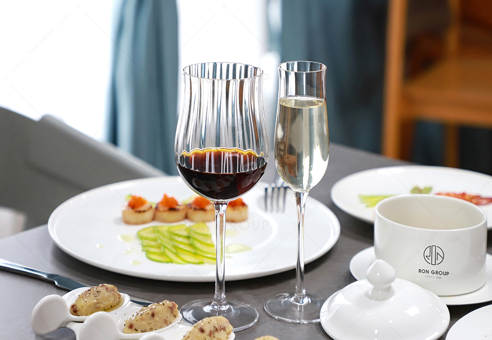 Crystal Glassware for Fine Dining: How to Select the Right Glass for Every Beverage