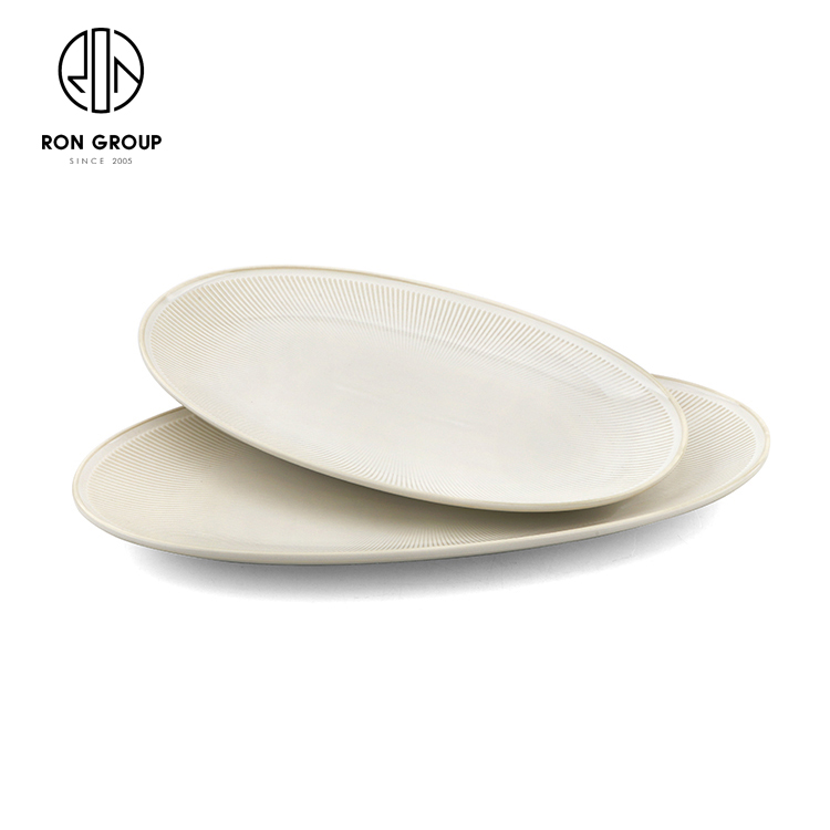 White Oval Ceramic Fish Plate for Restaurants and Catering Service