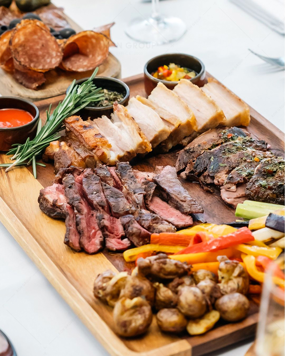 Why Argentinian Steakhouses Are Perfect for Group Dining