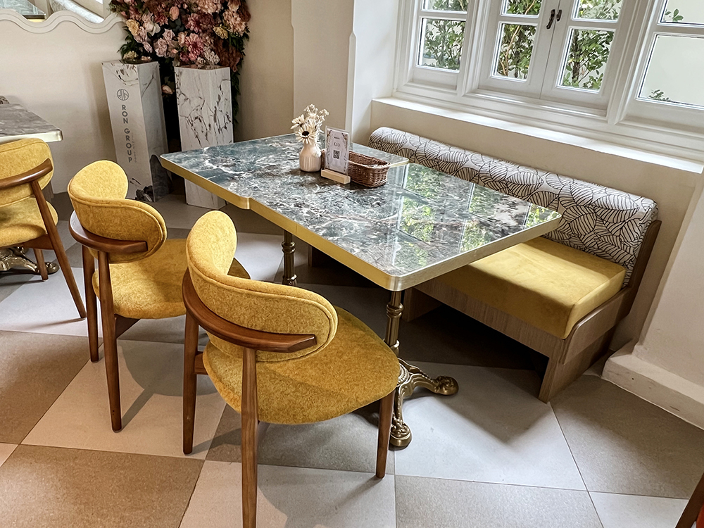 How Custom Restaurant Furniture Boosts Branding and Customer Loyalty
