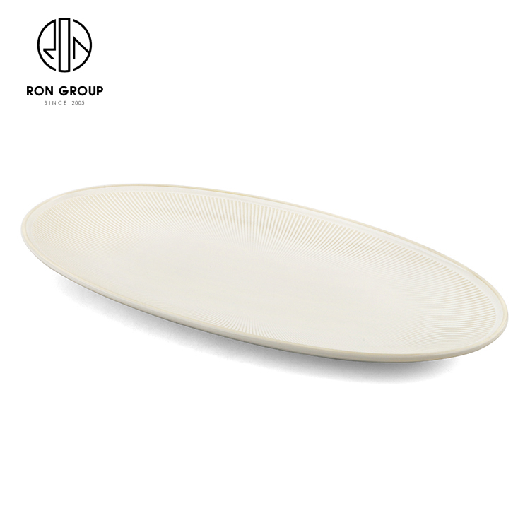 White Oval Ceramic Fish Plate for Restaurants and Catering Service