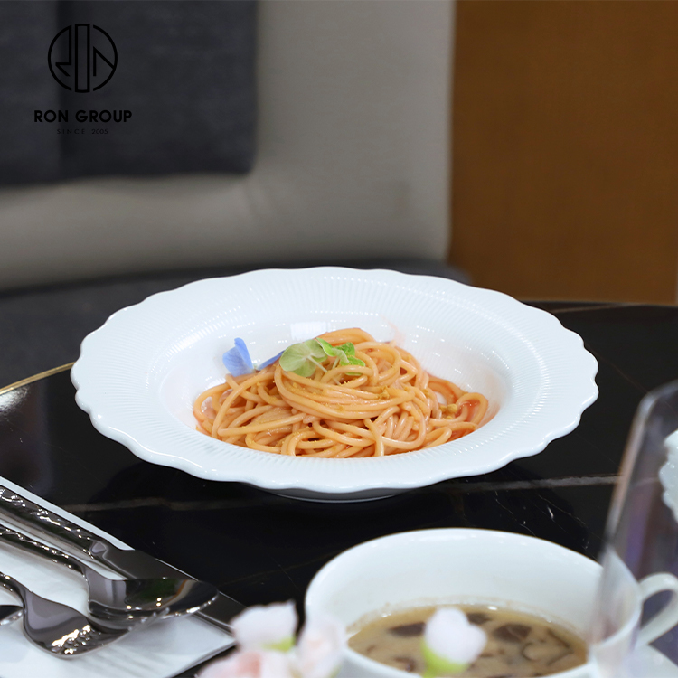 Custom White Flower Rim Ceramic Pasta Plate for Noodles and Dessert Service