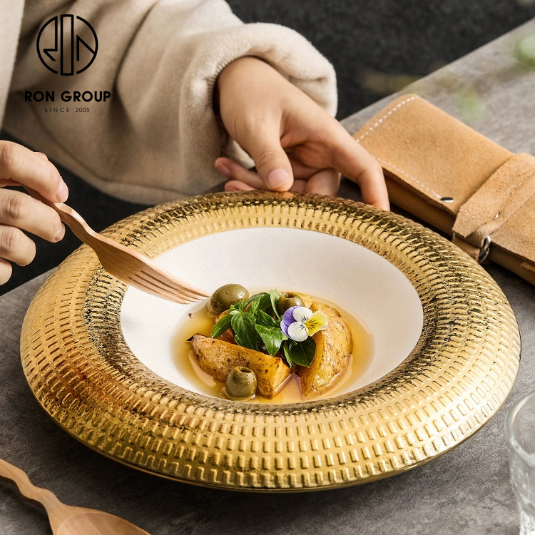 Wholesale Luxury Golden Embossed Porcelain Dinner Plate for Wedding Banquets and Event Catering