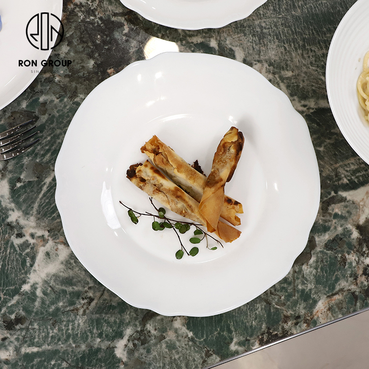 Custom White Flower Shaped Ceramic Dinner Plate for Steak, Salad and Dessert