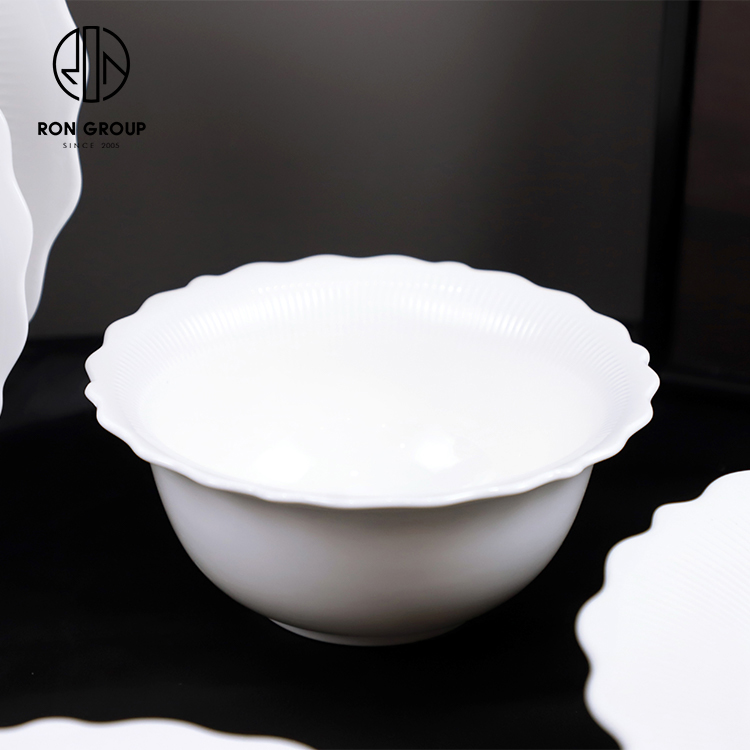 Custom White Flower Rim Ceramic Soup and Salad Bowl for Restaurant Table Service