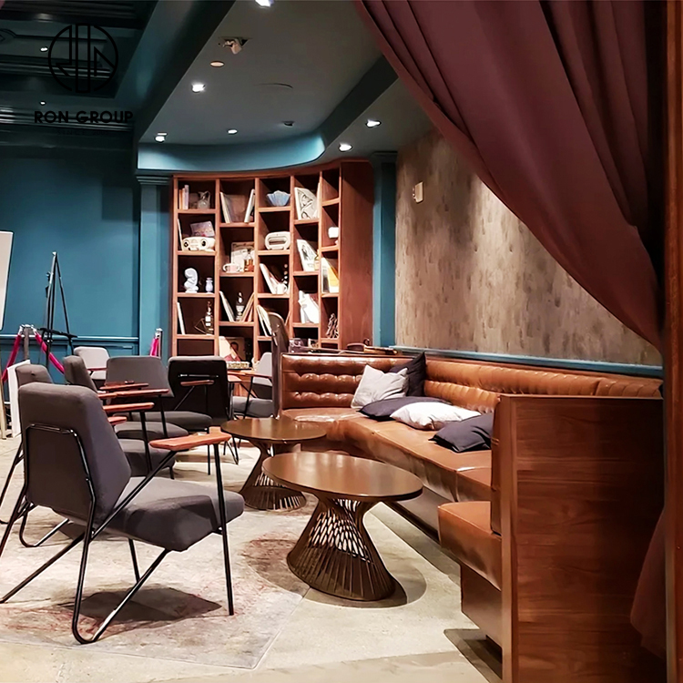 Vintage Leather Booth Seating Set With Solid Wood Tables And Black Metal Chairs For Restaurant