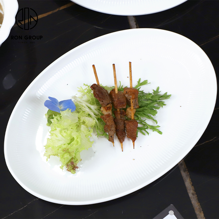 Custom Oval White Ceramic Serving Plate for Steak, Dessert and Restaurant Dining